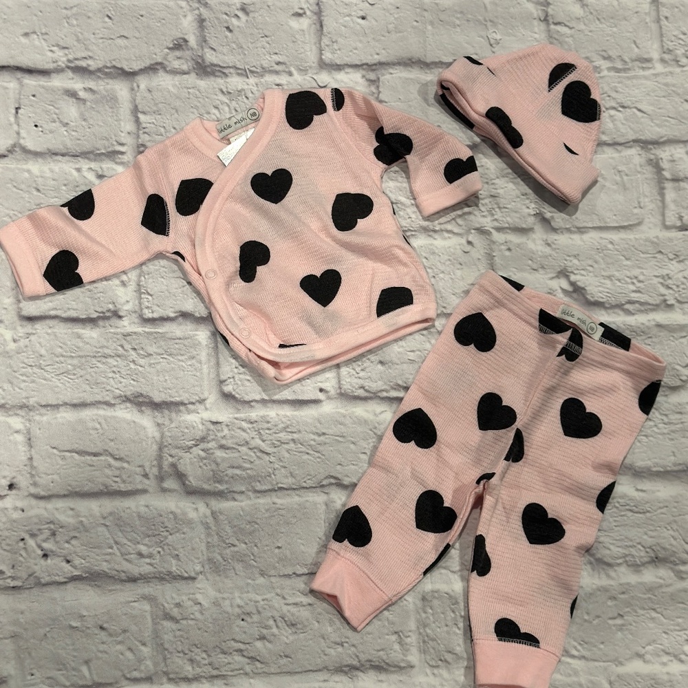 Newborn Take Me Home Set - Light Pink with Black hearts